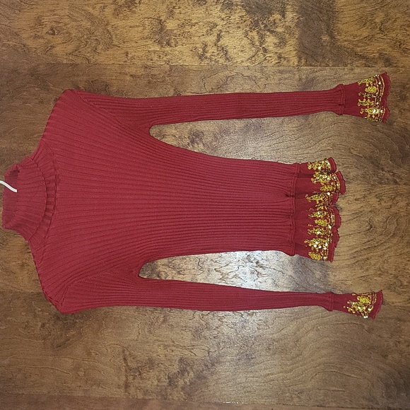 Tracy M Tops - Silk Blend Ribbed Top w/ gold accents S